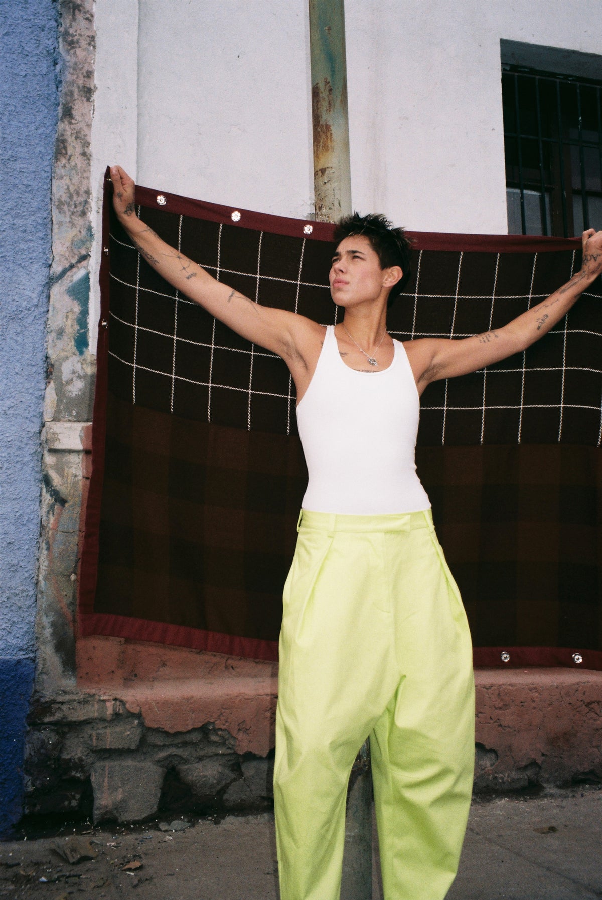 BAGGY NEON